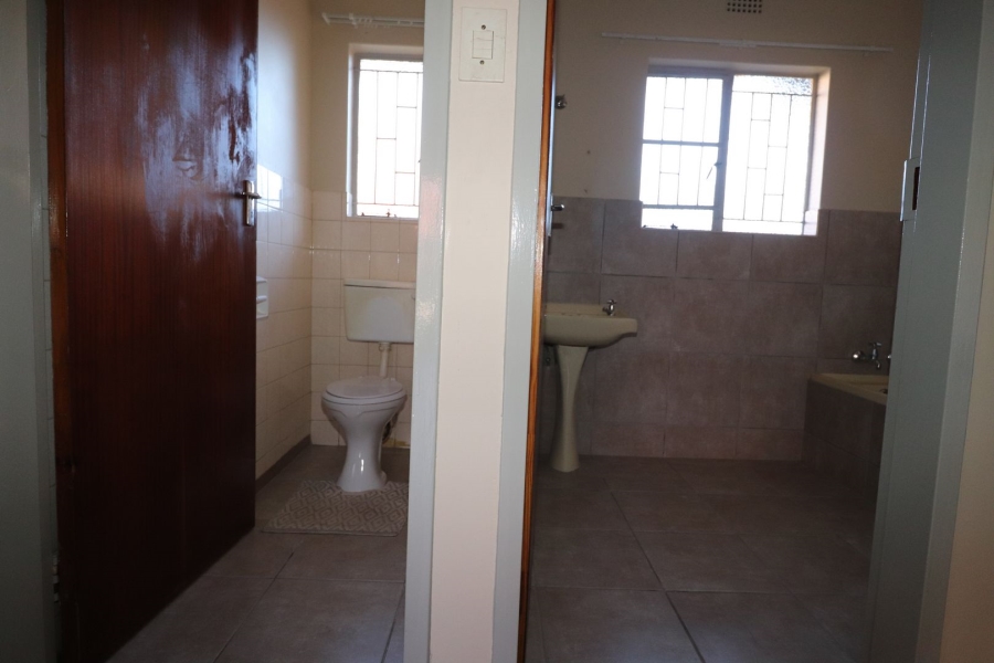 To Let 3 Bedroom Property for Rent in Meiringspark North West